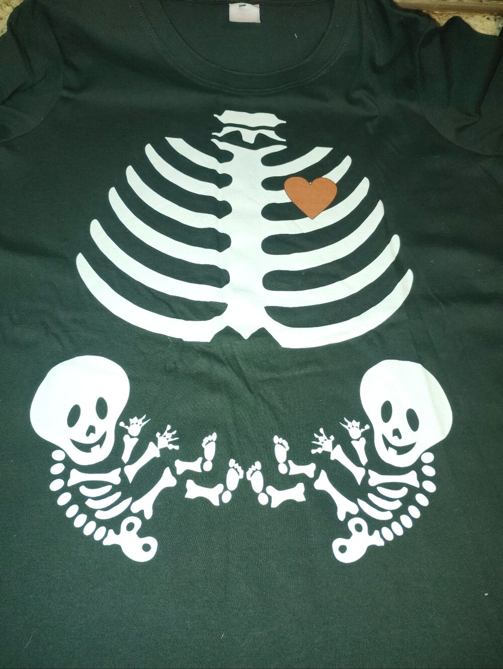 Nwt Women's Black Skeleton Maternity Costume Tee with Brown Heart Twins - Picture 3 of 5
